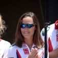 Pippa Middleton lors du départ de l'équipe de la Michael Matthews Foundation pour la 33e Race to America, le 14 juin 2014 à Oceanside, San Diego (Californie). Le début d'un périple extrême de près de 5 000 km en huit jours, que seuls les plus costauds peuvent réussir à accomplir.