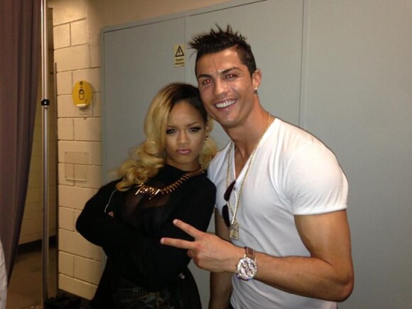 Rihanna au côté de Cristiano Ronaldo, image publiée sur Facebook le 29 mai 2013
