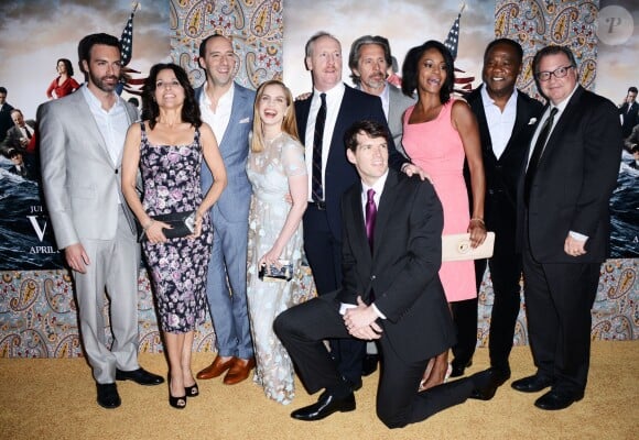 Reid Scott, Tony Hale, Julia Louis-Dreyfus, Anna Chlumsky, Matt Walsh, Gary Cole et Sufe Bradshaw à la première de la saison 3 de "Veep" à Los Angeles, le 25 mars 2014.