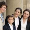 Ingrid Betancourt avec Lorenzo et Mélanie, ses enfants, et le petit Stanislas, son neveu, reçus par Nicolas Sarkozy au palais de l'Elysée, le 4 juillet 2008. Deux jours après sa libération.