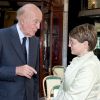 Valéry Giscard d'Estaing et Catherine Mathivat lors du déjeuner Père & Fils, mardi 24 juin 2014, aux Deux Magots à Paris.