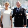Le prince Albert et la princesse Charlene de Monaco, enceinte, inaugurent le nouveau Yacht Club de Monaco au port Hercule, à Monaco le 20 juin 2014. 