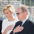 Le prince Albert et la princesse Charlene de Monaco, enceinte, inaugurent le nouveau Yacht Club de Monaco, Port Hercule, à Monaco le 20 juin 2014.