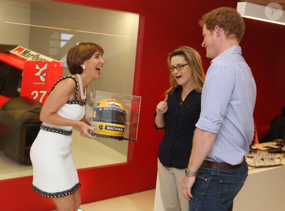 Prince Harry en visite au Ayrton Senna Institute à Sao Paulo au Brésil, le 26 juin 2014.