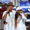 Pharrell Williams et Missy Elliott sur la scène des BET Awards au Nokia Theatre de Los Angeles, le 29 juin 2014.