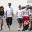 Marco Verratti avec son fils Tommaso et des amis, du côté d'Iiza, le 29 juin 2014