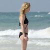 Exclusif - Heather Graham en bikini lors de ses vacances à Cancun, le 19 juin 2014.