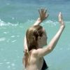Exclusif - Heather Graham en bikini lors de ses vacances à Cancun, le 19 juin 2014.