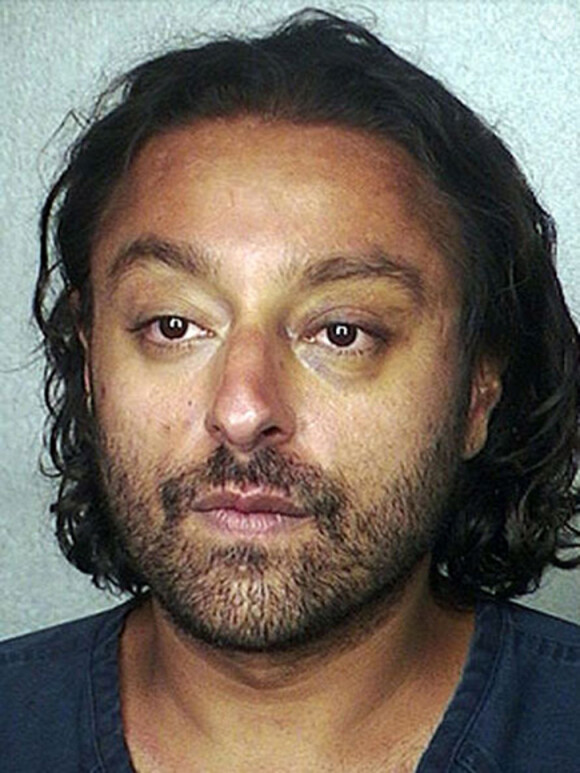 Mugshot de Vikram Chatwal après son arrestation à l'aéroport de Miami en possession de plusieurs drogues le 4 avril 2013.