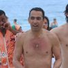 Exclusif - L'ex joueur de l'équipe de France de football Youri Djorkaeff rencontre ses fans et fait du beach-soccer sur la plage d'Ipanema à Rio de Janeiro au Brésil le 2 juillet 2014.