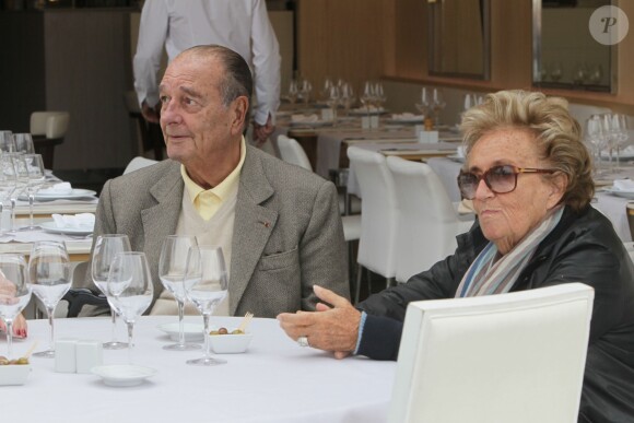 Jacques Chirac avec sa femme Bernadette Chirac à Saint-Tropez, le 4 octobre 2013.