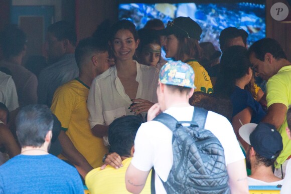 Alessandra Ambrosio, Adriana Lima et leurs amies tops ont regardé le match Brésil-Allemagne et ont assisté, impuissantes, à la défaite de leur Nation.
8 Juillet 2014 à New York
 