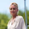 Sharon Stone à l'émission " EXTRA " de Mario Lopez à Universal City, le 9 juillet 2014