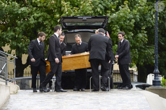 Emotion aux obsèques de Benoît Duquesne, à l'église Jeanne d'Arc de Versailles, le jeudi 10 juillet 2014.