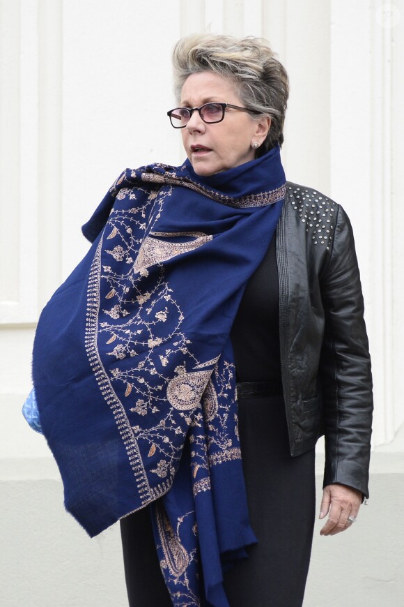 Françoise Laborde assiste aux obsèques de Benoît Duquesne, à l'église Jeanne d'Arc de Versailles, le jeudi 10 juillet 2014.