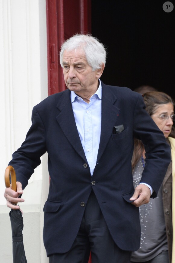 Yvan Levaï assiste aux obsèques de Benoît Duquesne, à l'église Jeanne d'Arc de Versailles, le jeudi 10 juillet 2014.