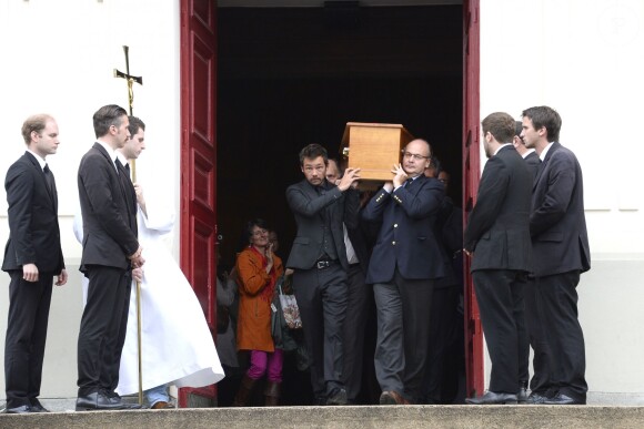 Emotion aux obsèques de Benoît Duquesne, à l'église Jeanne d'Arc de Versailles, le jeudi 10 juillet 2014.