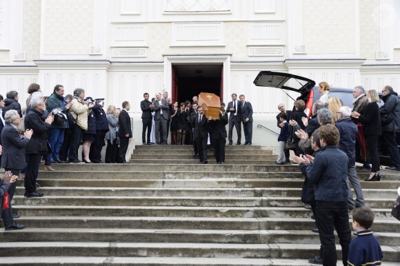 Emotion aux obsèques de Benoît Duquesne, à l'église Jeanne d'Arc de Versailles, le jeudi 10 juillet 2014.