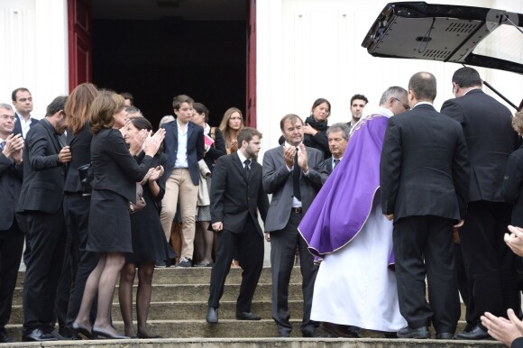 Emotion aux obsèques de Benoît Duquesne, à l'église Jeanne d'Arc de Versailles, le jeudi 10 juillet 2014.
