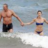 Exclusif - Jeff Goldblum et sa fiancée Emilie Livingston à Hawaii, le 15 juillet 2014.