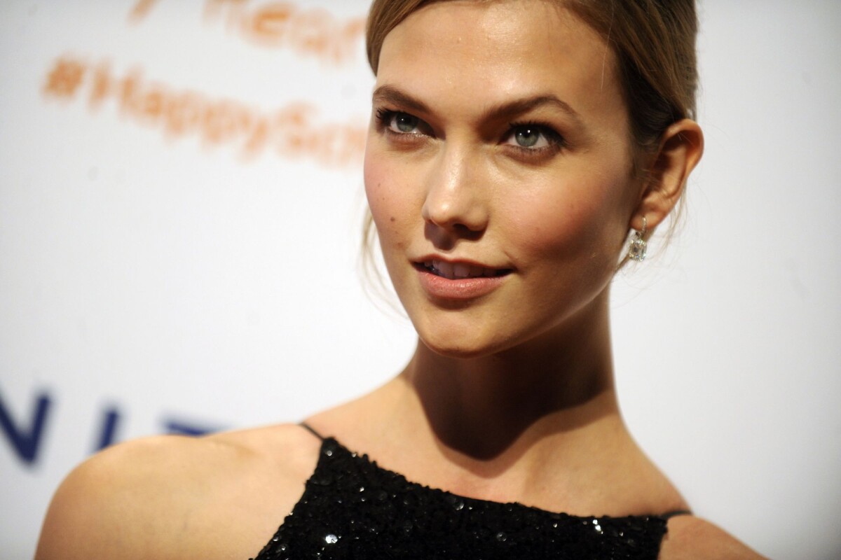 Vidéo : Karlie Kloss - People au gala "Happy Hearts Fund" au Cipriani à