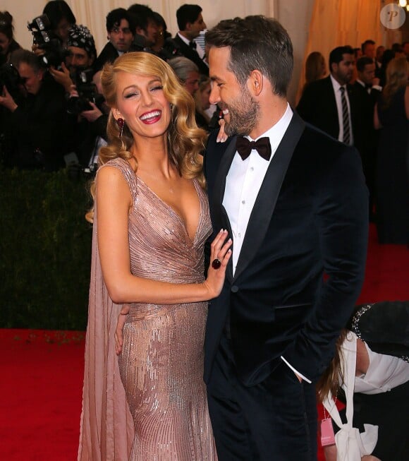 Blake Lively et son mari Ryan Reynolds - Soirée du Met Ball / Costume Institute Gala 2014: "Charles James: Beyond Fashion" à New York, le 5 mai 2014.
