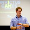 Le prince Harry, à l'initiative des Invictus Games, rencontrait le 21 juillet 2014 à la Bethnal Green Academy, dans l'est de Londres, soixante jeunes choisis pour être les ''champions des médias numériques'' dans la promotion de la première édition qui aura lieu en septembre.
