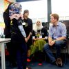 Le prince Harry, à l'initiative des Invictus Games, rencontrait le 21 juillet 2014 à la Bethnal Green Academy, dans l'est de Londres, soixante jeunes choisis pour être les ''champions des médias numériques'' dans la promotion de la première édition qui aura lieu en septembre.