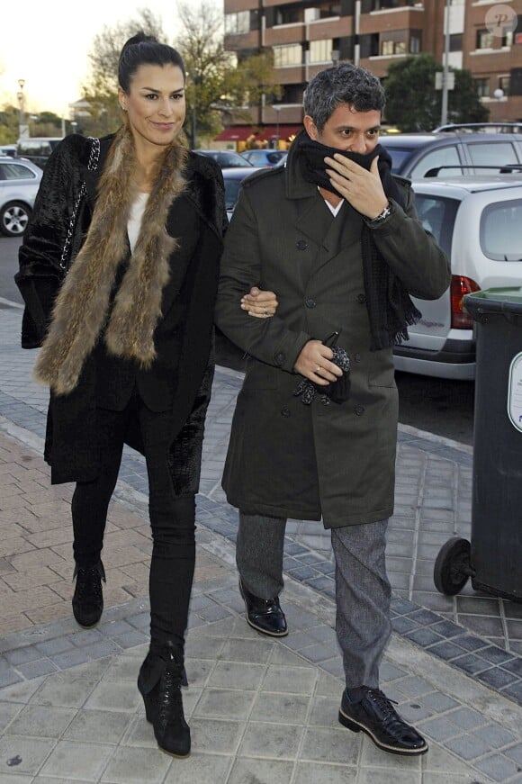 Alejandro Sanz et sa femme Raquel Perera - Personnalites aux funerailles d'Irene Vazquez Romero, la femme de l'ex-ministre espagnol Jose Maria Michavila, a Madrid, le 27 novembre 2013.