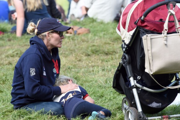 Autumn Phillips avec sa fille Savannah lors du 3e jour du Festival of British Eventing à Gatcombe Park, le 3 août 2014