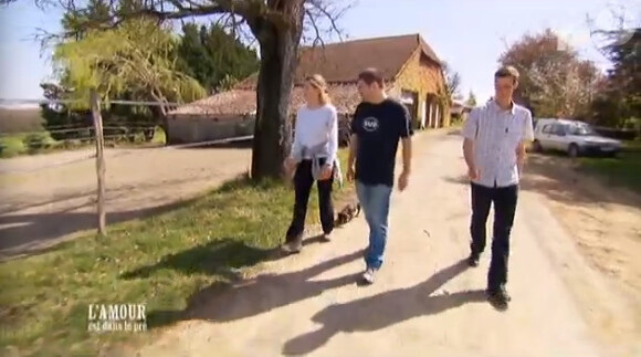 Emeline, Cyril et Aurélien - "L'amour est dans le pré 2014" sur M6. Episode du 11 août 2014.