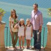 Le roi Felipe VI d'Espagne, la reine Letizia d'Espagne et leurs filles la princesse Leonor des Asturies et l'infante Sofia sont allés visiter le 11 août 2014 le domaine La Raixa à Bunyola, dans la Sierra de Tramuntana, pendant leurs vacances à Majorque. Ils en ont profité pour apporter leur soutien aux bénévoles en charge de la reforestation du massif suite aux incendies dévastateurs de 2013.