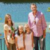 Felipe VI et Letizia d'Espagne, avec leurs filles la princesse Leonor des Asturies et l'infante Sofia, sont allés visiter le 11 août 2014 le domaine La Raixa à Bunyola, dans la Sierra de Tramuntana, pendant leurs vacances à Majorque. Ils en ont profité pour apporter leur soutien aux bénévoles en charge de la reforestation du massif suite aux incendies dévastateurs de 2013.