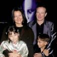  Robin Williams avec Marsha et leurs enfants Cody et Zelda, lors de l'avant-premi&egrave;re du film L'homme bicentenaire &agrave; Los Angeles le 14 d&eacute;cembre 1999 