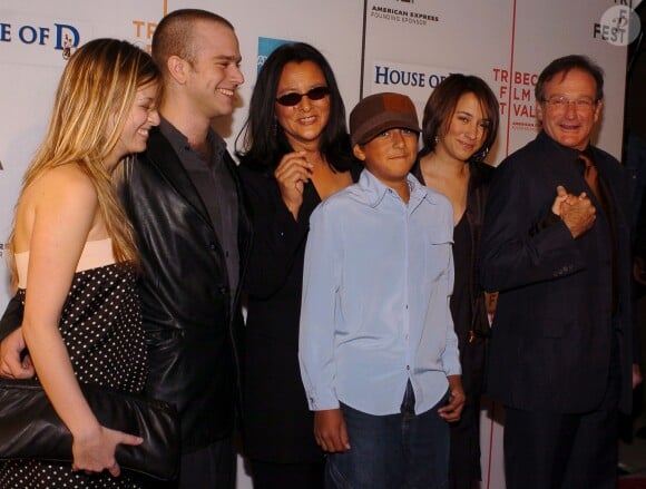 Robin Williams, avec sa fille Zelda, sa deuxième femme Marsha, son fils Cody, lors du festival de Tribeca en 2004
