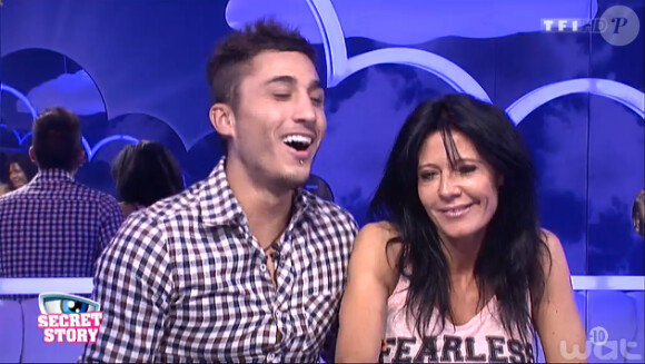 Nathalie et Vivian dans la quotidienne de Secret Story 8, sur TF1, le mardi 12 août 2014