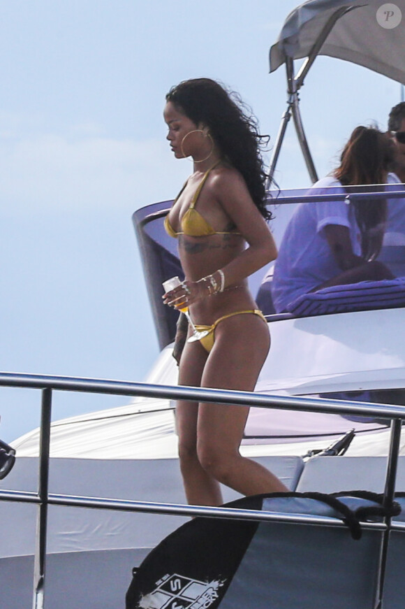Rihanna, ses plus folles envies : des vacances de rêves à bord d'un yacht 