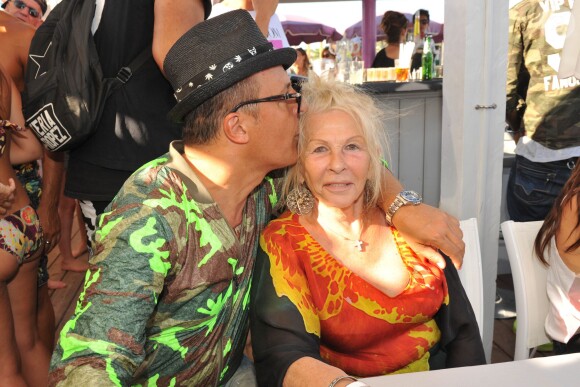 Exclusif - Jean-Roch en compagnie de sa mère lors du concert privé donné par Jean-Roch sur l'Eden Plage de Saint-Tropez, le 13 août 2014.