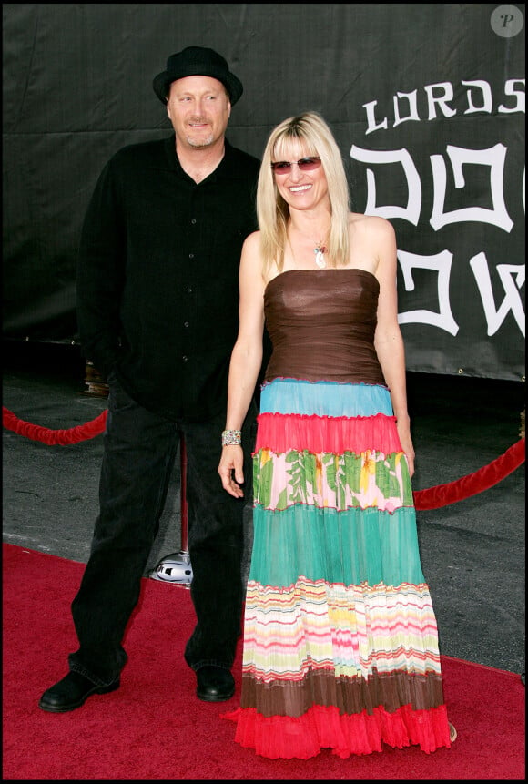 Stacy Peralta et Catherine Hardwicke lors de la première des Seigneurs de Dogtown, le 24 mai 2005 à Los Angeles.