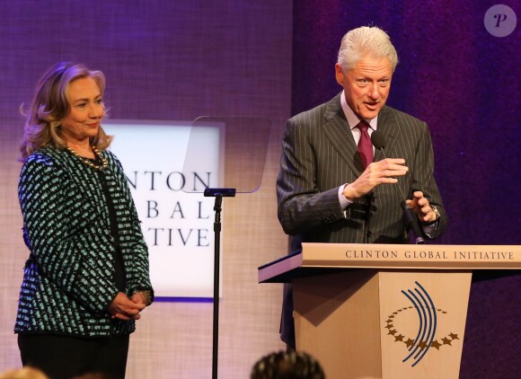 Hilary Clinton et Bill Clinton lors de la réunion annuelle de "Global Initiative Annual Meeting" à New York. Le 23 septembre 2012