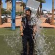 Alex Goude accepte de relever l'Ice Bucket Challenge, à Las Vegas.