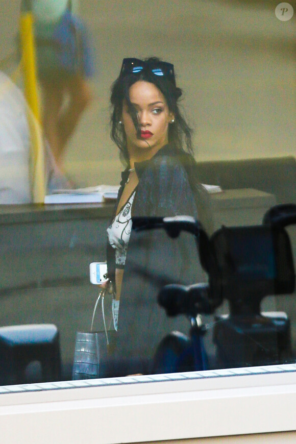 Rihanna visite plusieurs appartement à Manhattan, New York. Le 21 août 2014.