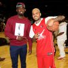 Rihanna assiste à un match caritatif de basketball à New York auquel Chris Brown participe, le 21 août 2014.
