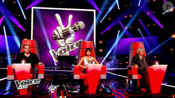 Garou, Jenifer et Louis Bertignac dans The Voice Kids sur TF1. Episode 1 diffusé le samedi 23 août 2014 sur TF1.