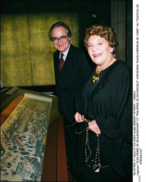 Jean-Pierre Beaumarchais et la baronne Philippine de Rothschild au château de Versailles en 2004. 