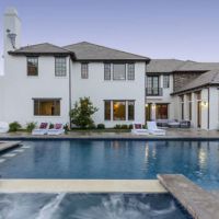 Katie Holmes quitte New York et s'offre une villa de 3,7 millions à Los Angeles