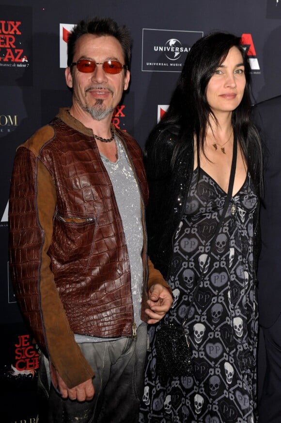 Florent Pagny et sa femme Azucena au VIP ROOM à Paris, le 3 juin 2010