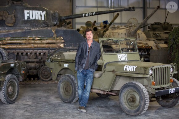 Brad Pitt (avec son alliance) lors d'un photocall pour le film fury au Tank Museum de Bovington, Dorset, le 28 août 2014.