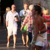 Ralf Schumacher dans les rues de Saint-Tropez avec son épouse et ses amis, le 21 août 2014