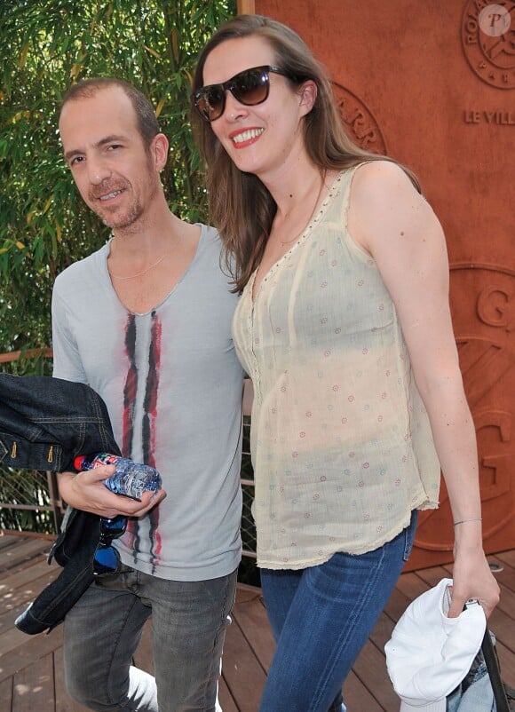 Calogero et sa compagne Marie Bastide au village Roland-Garros, le 6 juin 2014 à Paris